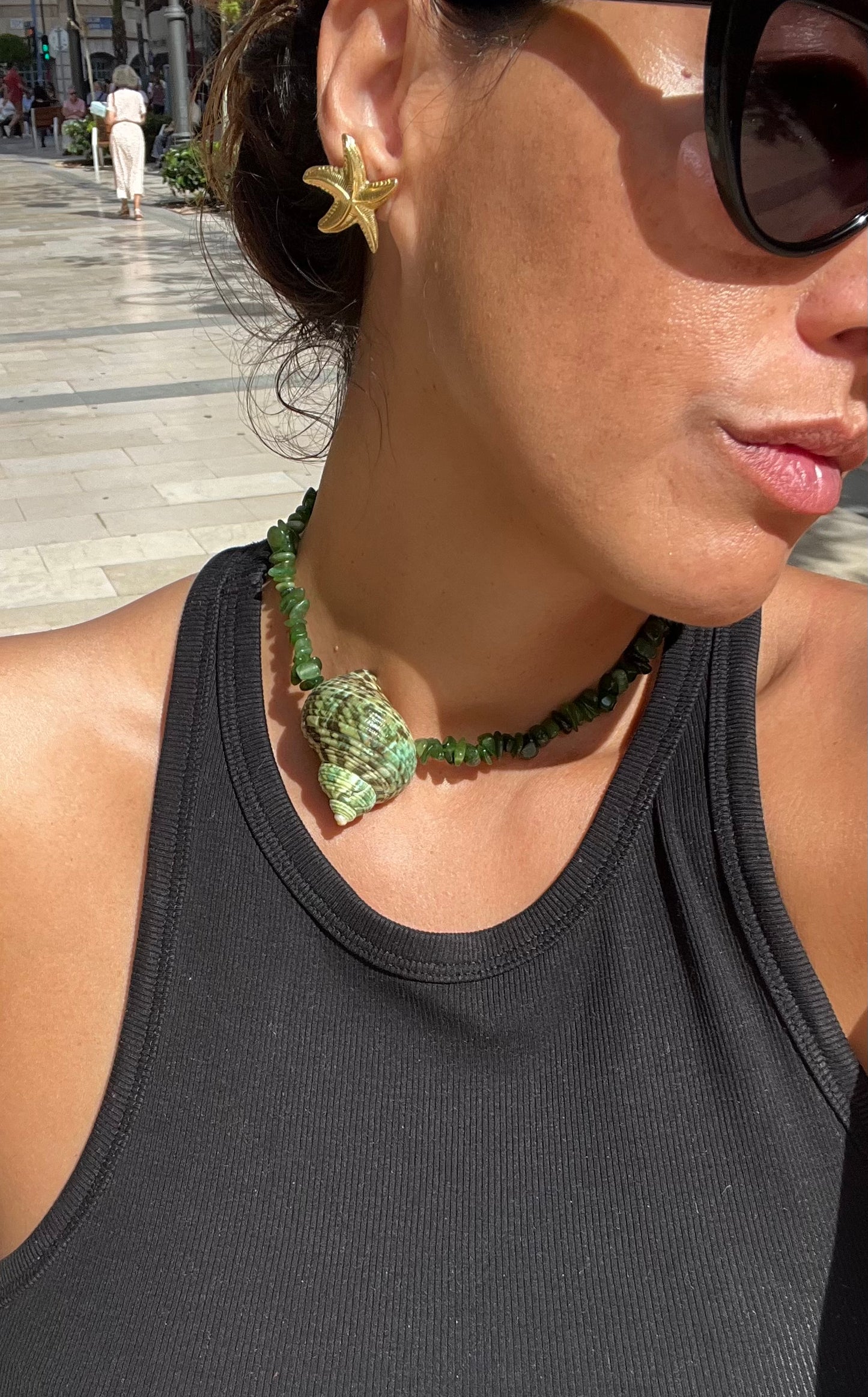 Collar Altea, piedras naturales verdes y Conchita verde Ulibkas